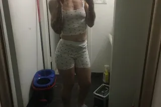 ̙̦͂ͧ̚G̭͙͈͉̗̏ͭu̲̦͚̙ͦe͕̬̗͓̜̥̭̔͛͌... - Image 4