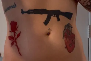 Tattooed Lesbian seeking gener... - Image 3