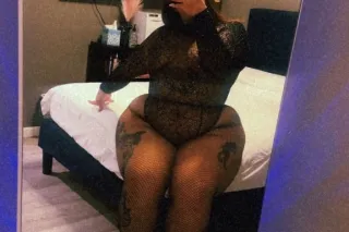 ✨I am a confident, playful, and magnetic✨ - Image 3